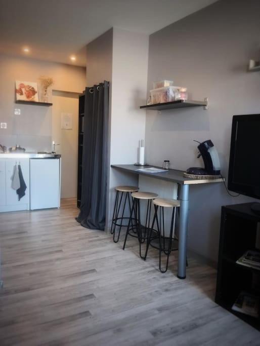 Chambre & Sdb Privee Avec Piscine En Bord De Via Rhona Sarras Kültér fotó